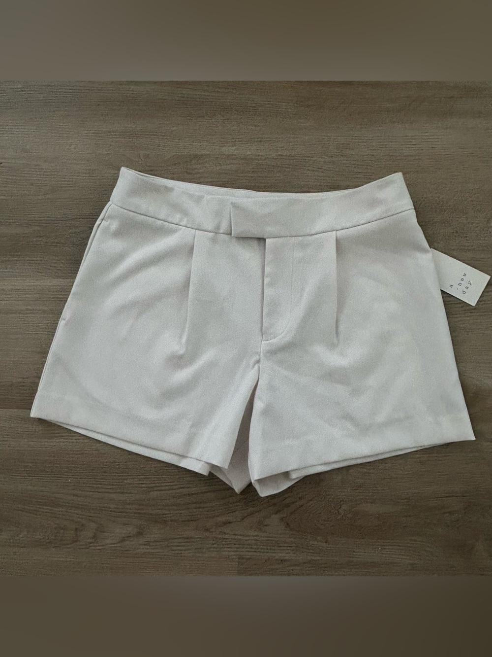 White/ Cream High-Rise Pleated Women’s Shorts